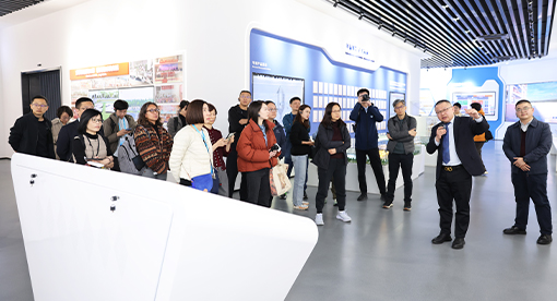 参观迈安德智能制造中心